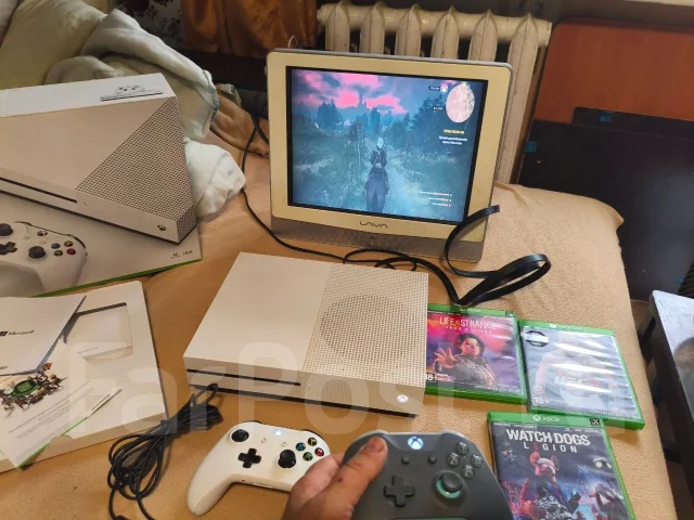 Microsoft Xbox One S ����