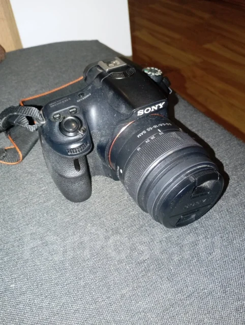 Sony Alpha SLT-A58 ����
