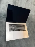Apple MacBook Pro 15 2018 MR942. 15.4", 2,6����, ��� 16 ��, ���� 512���, WiFi: 1, Bluetooth: 1, ����������� �� 5��. ����