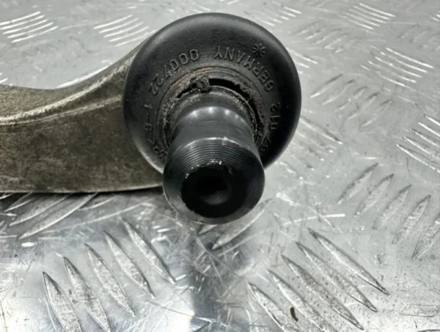 ����� ������ Audi A6 4E0407506B C6 4E0407506B ����