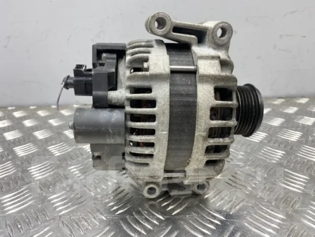 ��������� Audi A4 06H903017T B8 2.0T CDN 06H903017T ����