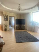 3-���������, �������� ��������� 101�. ������ �����, ������� ����, 106,6���.��., 5/15 ���� ����