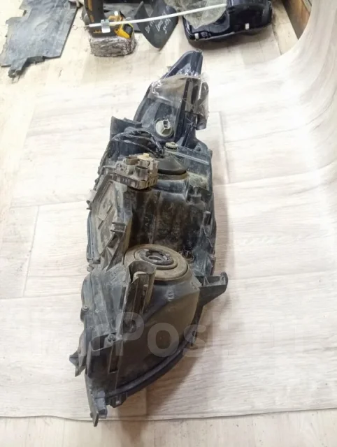 ���� Toyota Corolla 2006-2013 8117002B10 E15, ����� 8117002B10 ����