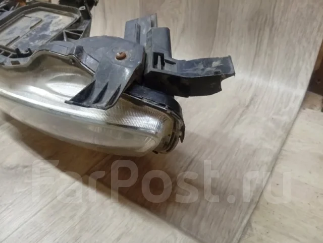 ���� Toyota Corolla 2006-2013 8117002B10 E15, ����� 8117002B10 ����