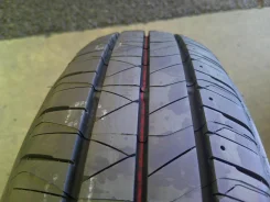 Bridgestone Finessa HB01