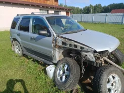 Ford Escape. 1FMYU92113KC05400 ����