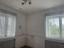 ������� � ������ ������� ���������. 35.5��&sup2;, ����� ��������� 9�, �-� ������ �/� 1335, 1/2 ����. �������� ����