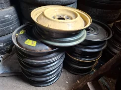 Nissan. 4.0x16", 5x100, 4x108, 5x108, 5x114.3, ET45, �� 66,1���. ����