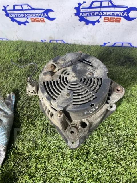 ��������� Volkswagen Passat 021903025B B4 AAA 021903025B ����