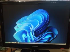 Samsung. 24", ���������� �� (LCD, LED, QLED) ����