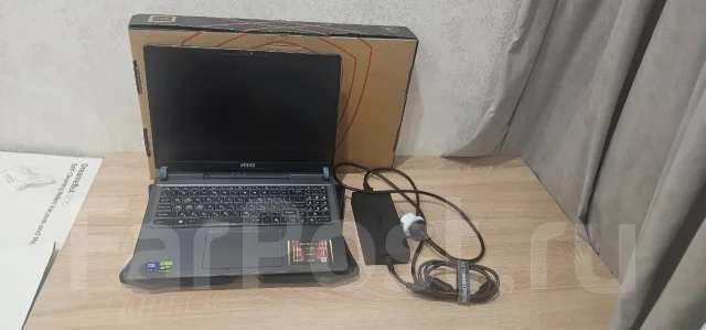 MSI Vector 16 HX AI. 16", 5,7����, ��� 32 ��, ���� 1 000���, WiFi: 1, Bluetooth: 1, ����������� �� 7��. ����