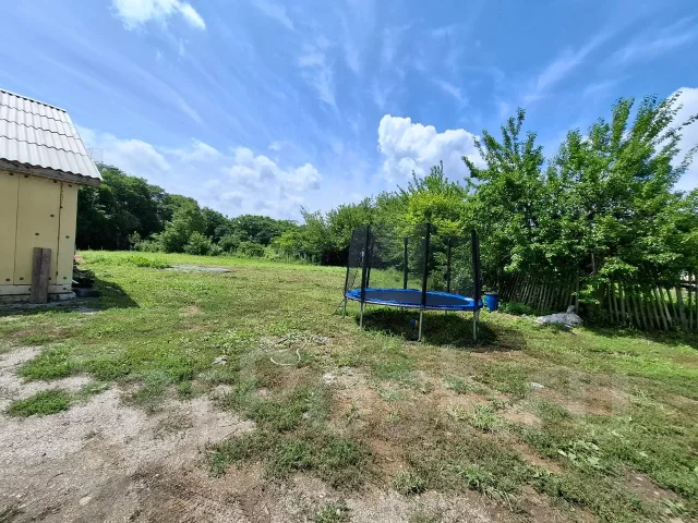 ������ ���. �-� ������������ �����, ��� 175.6��&sup2;, ������� 25.5����., ���, ����: �������, ������������� 10 ��� ����