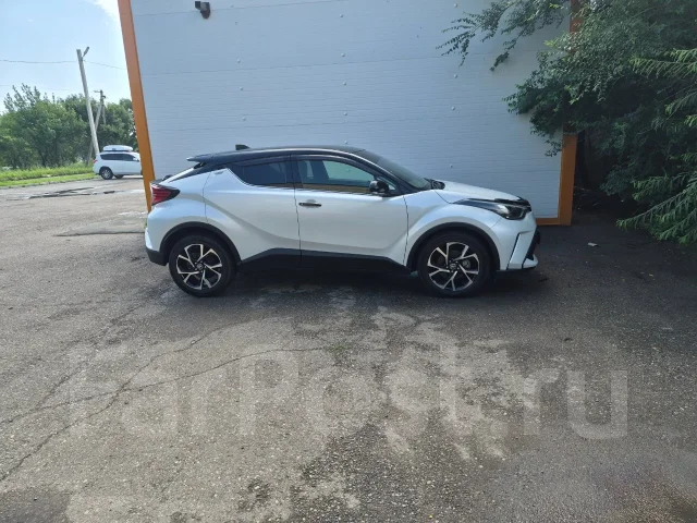 Toyota C-HR. ��������, 4wd, 1.0 (112��.�.), ������, 51 000����. �� ����