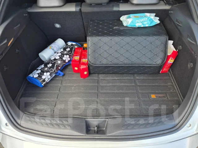 Toyota C-HR. ��������, 4wd, 1.0 (112��.�.), ������, 51 000����. �� ����