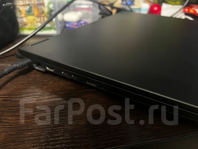 Asus TUF Gaming A18. 18", 5,1����, ��� 16 ��, ���� 500���, WiFi: 1, Bluetooth: 1, ����������� �� 4��. ����