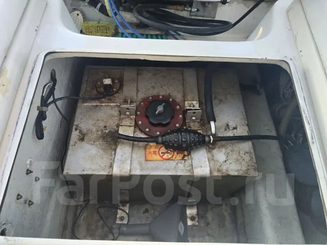 Tohatsu. 1982 ���, ����� 5,91��., ��������� ���������, 100��.�., ������ ����