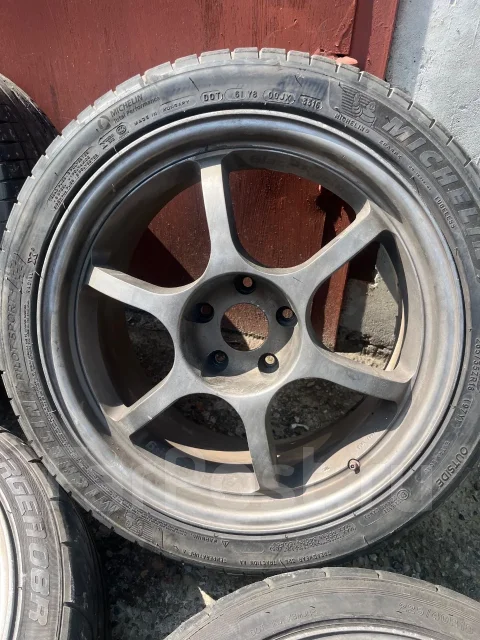 Black Racing. 8.0/9.0x18", 5x114.3, ET30/38 ����