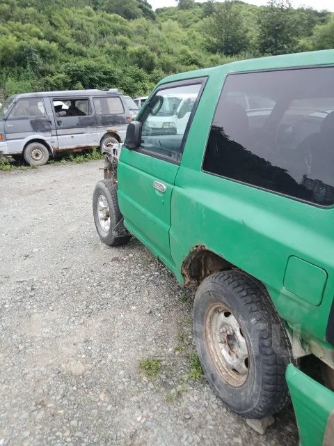 Mitsubishi Pajero. V21W, 4G64 ����