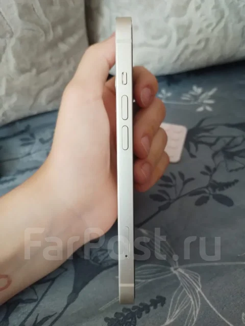 Apple iPhone 13. �/�, 128 ��, �����, eSIM ����