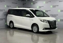 Toyota Noah. �������, ��������, 1.8 (99��.�.), ������, 132 000����. �� ����