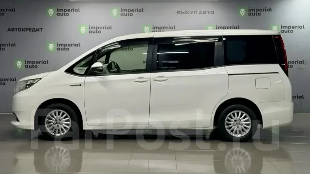 Toyota Noah. �������, ��������, 1.8 (99��.�.), ������, 132 000����. �� ����
