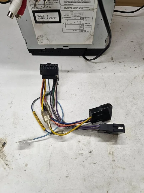 Sony XAV-E60 ����