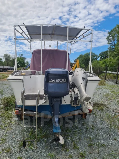 Yamaha F-24. 1990 ���, ����� 7,4��., ��������� ���������, 215��.�., ������ ����