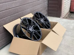 Veemann. 8.0x18", 5x114.3, ET40, �� 67,1���. ��� ����� �� �������� ����