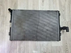 �������� �������� Volkswagen Passat B8 2014-2020 3C0121253AR ����