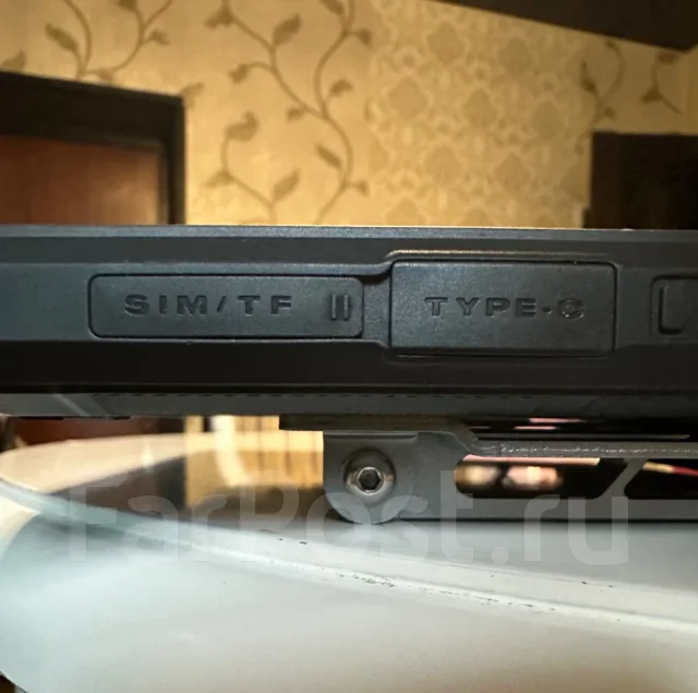 Oukitel. 10.1 ������, ������ 256 �� ����