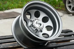 Mickey Thompson Classic III. 10.0x16", 6x139.7, ET-38, �� 110,5���. ����