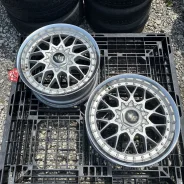 RAYS Volk Racing VR