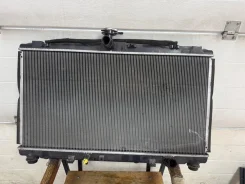 �������� ���������� ��������� Camry AVV50 16400-36260 ����