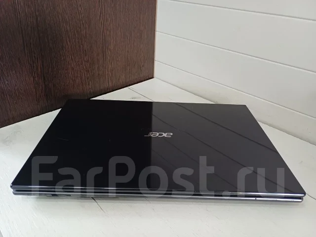 Acer Aspire V3-771. 17.3", 2,4����, ��� 8 ��, ���� 699���, WiFi: 1, Bluetooth: 1 ����