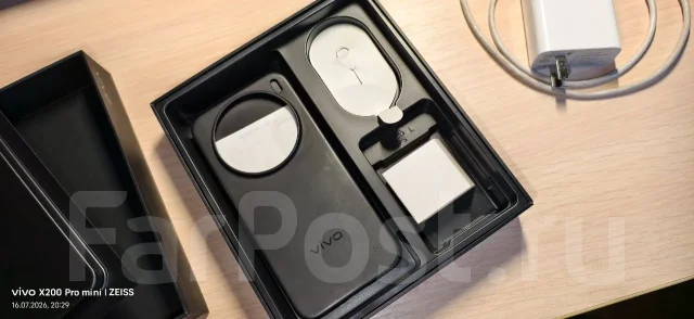 Vivo X200 Pro mini. �/�, 512 ��, ������, 3G, 4G LTE, 5G, Dual-SIM, ����������, NFC, ������� �������, ������������ ������� ����