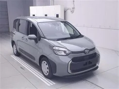 Toyota Sienta. ��������, ��������, 1.5 (120��.�.), ������, 5 000����. ��, �/� ����