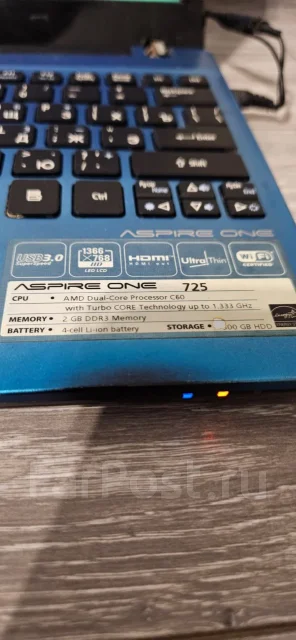 Acer Aspire One 725. 11.6" ����