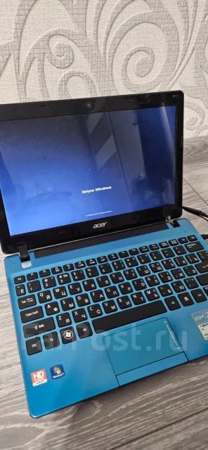 Acer Aspire One 725. 11.6" ����