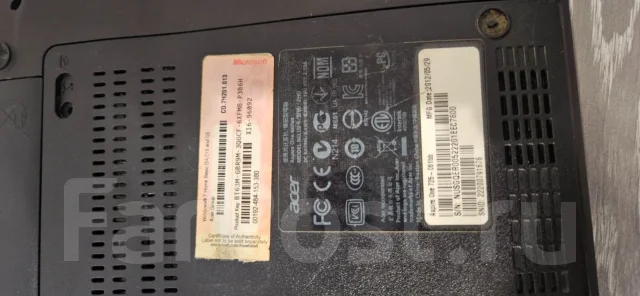Acer Aspire One 725. 11.6" ����