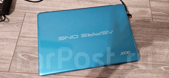 Acer Aspire One 725. 11.6" ����