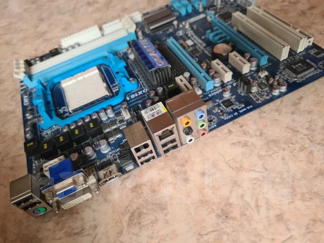 Socket AM3 ����