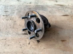 ������� Toyota Voxy 4245028040 ZRR70, ������ 4245028040 ����