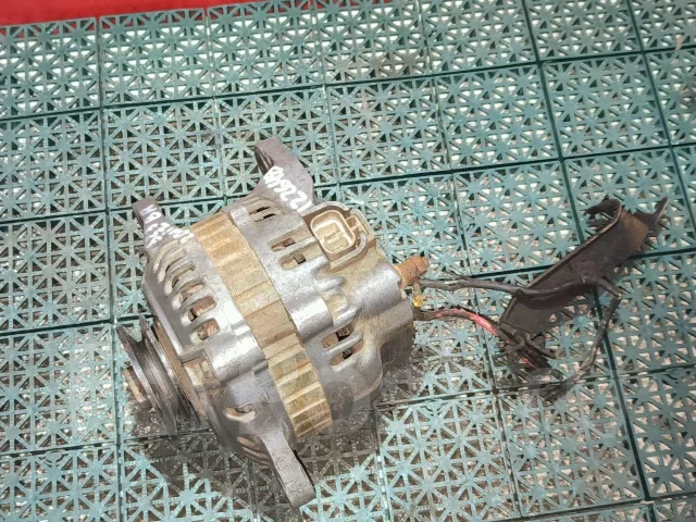 ��������� Mazda 323 B67518300B BA 2.0 B67518300B ����