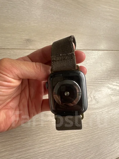 Apple Watch Series 4. GPS ����