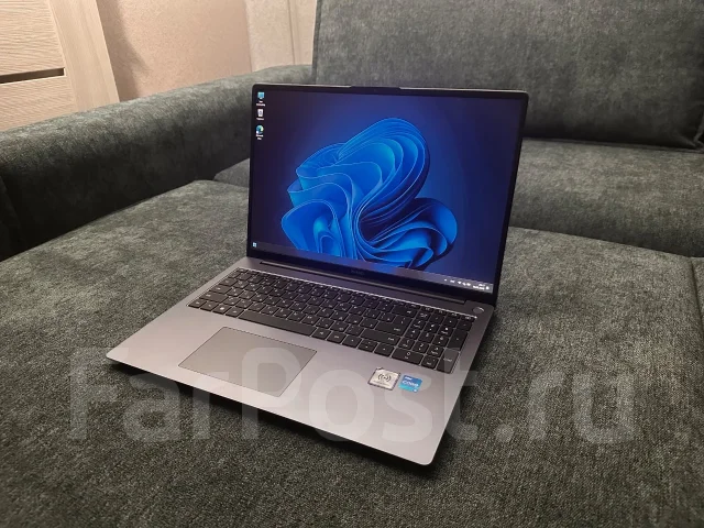 Huawei MateBook D 16 ����