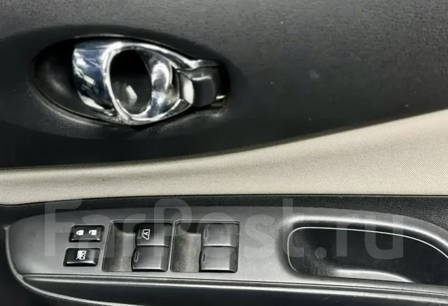 Nissan Note. �������, ��������, 1.2 (79��.�.), ������, 164 000����. �� ����