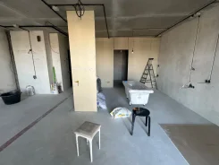 1-���������, ����� ����� ������ 97�. ���������������, ������� ����, 63,3���.��., 8/19 ���� ����