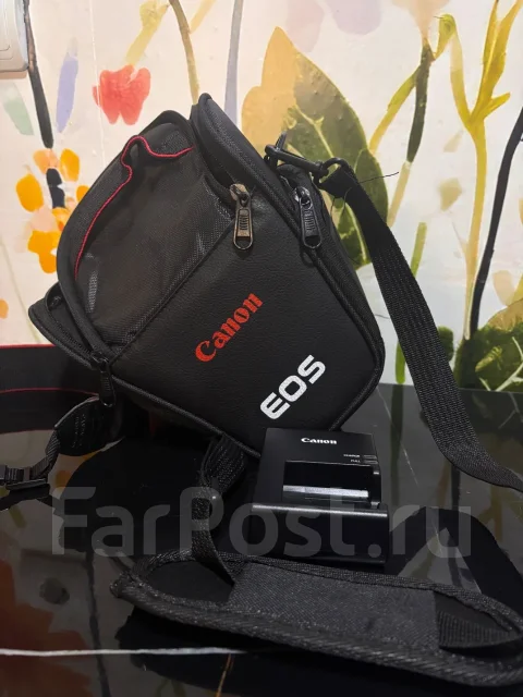 Canon EOS 2000D ����