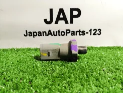 ������ �������� ����� Audi A4 2009 06E919081C 06E919081C ����
