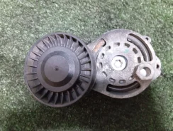 ���������� ����� Audi A6 C6 2009 06E903133D 4F CAJA 06E903133D ����
